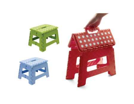 Foldable plastic step