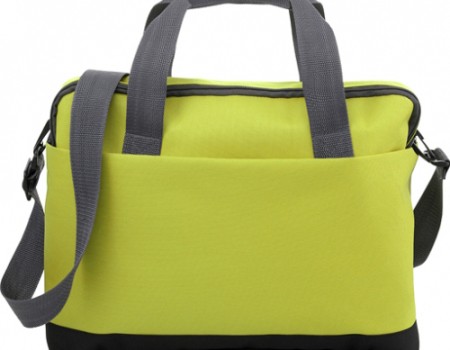 Zippered main pocket
