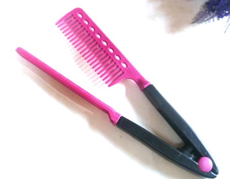 V-type comb