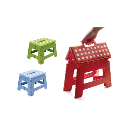 Foldable plastic step