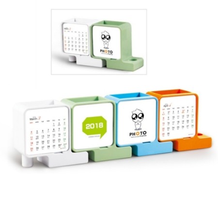 DIY Desk Calendar with Pen Holder