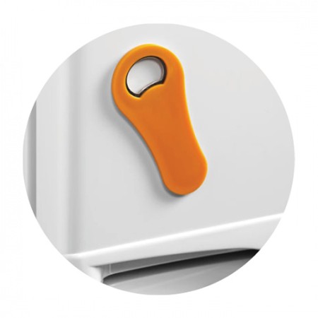 Magnetic bottle opener